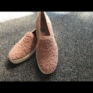 VINCE SHERLING BLAIR SNEAKERS NEW SZ 7